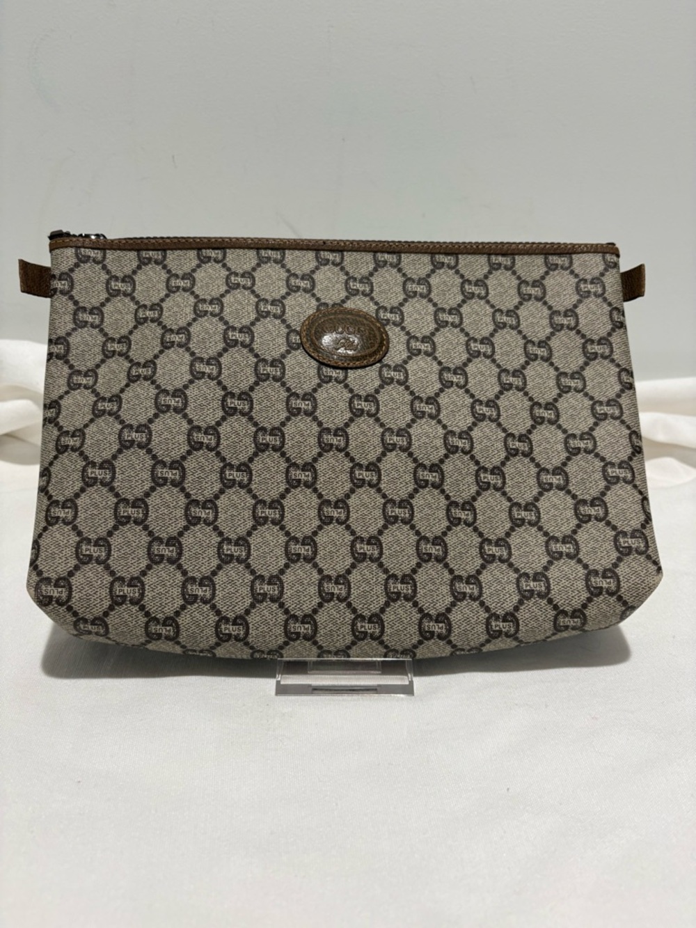Authentic Gucci Vintage GG Canvas Clutch Pouch with certificate - Picture 2 of 13